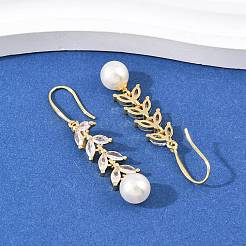 リーフブラスマイクロパヴェクリアキュービックジルコニアダングルイヤリング  アクリル模造パール付き  長持ちメッキ  ラックめっき  18KGP本金メッキ  47x8.5mm&nbsp;EJEW-C172-03G