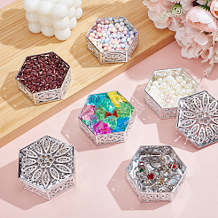 蓋付きPPプラスチック製小物収納ボックス26個  中空の花柄六角形ケース  銀  6.3x7.15x3.4cm&nbsp;CON-UN0001-11A