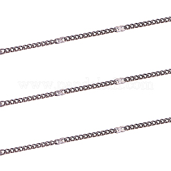 はんだ付けされた真鍮コーティングされた鉄のカーブチェーン  スプールで  ガンメタ色  1.5x1x0.5mm&nbsp;CH-CJ0001-01A-B
