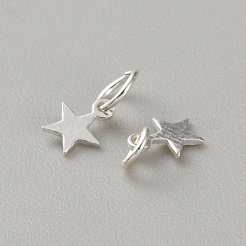 スターリングシルバーのスターチャーム925個  丸カン付き  銀  5x4x0.5mm  穴：2.5mm&nbsp;LS-FIND-WH0433-35S-01