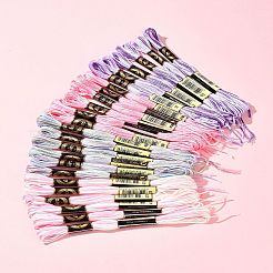 24 かせ 4 色 6 層ポリエステル刺繍糸  クロスステッチの糸  セグメント染め  ミックスカラー  0.5mm  約8.75ヤード（8m）/かせ  6 かせ/色&nbsp;OCOR-FS0001-06