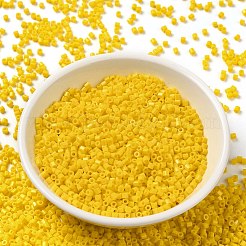 オペークガラスシードビーズ  六角形（ツーカット）  ゴールド  2x1.5mm  穴：0.9mm&nbsp;SEED-S042-22B-02