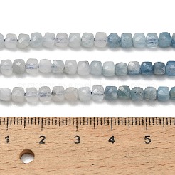 グラデーションカラーのナチュラルデビルブルーアクアマリンビーズ連売り  キューブ  多面カット  3.5~4x3.5~4x3.5~4mm  穴：0.7~0.8mm  約96~104個/連  15.16''（38.5cm）〜15.47''（39.3cm）&nbsp;G-NH0072-C01-02