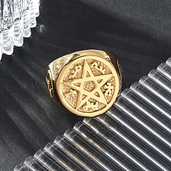 星付きラウンド304ステンレススチールシグネットリング、ユニセックス  イオンプレーティング（ip）  ゴールドカラー  24mm  内径：18mm&nbsp;RJEW-Z076-07G-01