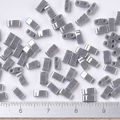 MIYUKIハーフティラビーズ  日本製シードビーズ  2の穴  （htl1865)不透明なスモークグレーの光沢  5x2.3x1.9mm  穴：0.8mm  約250個/10g&nbsp;X-SEED-J020-HTL1865