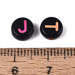 スプレー塗装された不透明なアクリルビーズ  アルファベット付きフラットラウンド  ミックスカラー  6.5~7x3.5~4mm  穴：1.5~1.6mm  約3846個/500g&nbsp;SACR-Q001-05