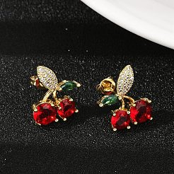 女性のための真鍮パヴェ キュービックジルコニア スタッド イヤリング  チェリー  18KGP本金メッキ  16x12.5mm&nbsp;EJEW-A126-03G