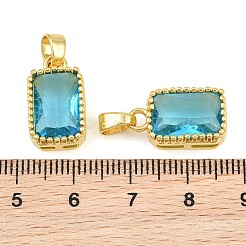 真鍮とガラスのペンダント  ファセットカットの長方形チャーム  長持ちメッキ  ラックめっき  カドミウムフリー＆鉛フリー  ゴールドカラー  ライトスカイブルー  17x10x6mm  穴：6x3.5mm&nbsp;GL-CBA96FD-02G-08