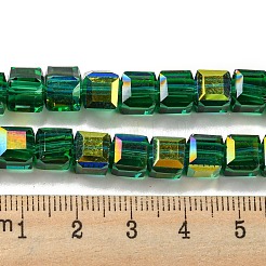 電気メッキガラスビーズセット  半分虹メッキ  多面カット  キューブ  濃い緑  7~7.5x7~7.5x7~7.5mm  穴：1mm&nbsp;EGLA-M031-01A-HR06