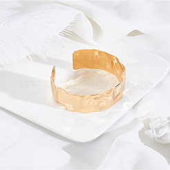 女性用亜鉛メッキ鉄オープンカフバングル1個  テクスチャー  ライトゴールド  1-3/8インチ（3.5cm）  内径：2-1/4x2-1/8インチ（5.8x5.4cm）&nbsp;BJEW-LP0015-21