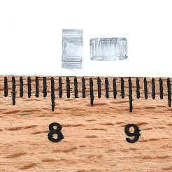 2穴透明ガラスシードビーズ  アンティークスタイル  長方形  ライトブルー  5x2.5x2mm  穴：0.7mm&nbsp;SEED-S023-30B-29