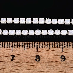 鉄ラインストーンカップチェーン  スプールで  ホワイト  2x2x2mm  約29.99フィート（9.14m）/ロール&nbsp;CH-T006-05B-11