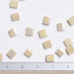 MIYUKIティラビーズ  日本製シードビーズ  2穴  （tl488)不透明な梨ab  5x5x1.9mm  穴：0.8mm  約118個/10g&nbsp;X-SEED-J020-TL488