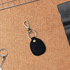 Oval Cowhide Pendant Keychains&nbsp;KEYC-WH20001-17C