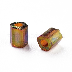 11/0ツーカットラウンド穴ガラスシードビーズ  六角  透明な色の虹のメッキ  ゴールデンロッド  2~2.5x2mm  穴：0.8mm  約12857個/ポンド&nbsp;SEED-L010-03A-171