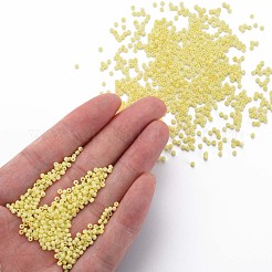 13/0 ガラスシードビーズ  マカロンカラー  丸い穴  ラウンド  きいろ  13/0  2~2.3x1.5mm  穴：0.8mm  約450 G /袋&nbsp;SEED-T005-14A-A04