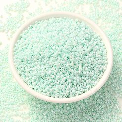 シリンダーシードビーズ  不透明色の光沢  均一サイズ  淡いターコイズ  2x1.3~1.5mm  穴：0.8~1mm  約888個/10g&nbsp;X-SEED-H001-B01