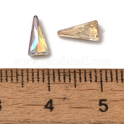 ガラスラインストーンカボション  フラットバック＆バックメッキ  多面カット  三角形  ミックスカラー  8x4x2.2mm&nbsp;RGLA-G023-20