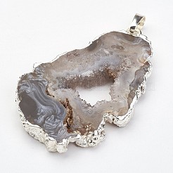 天然ジオード瑪瑙のペンダント  真鍮パーツ  ナゲット  銀色のメッキ  38~65x18~40x5~6mm  穴：5x7mm&nbsp;G-G950-02P