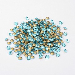 バックメッキA級ダイヤモンドポイントガラスラインストーン  アクアマリン  4.9~5mm  約720個/袋&nbsp;RGLA-SS22-004