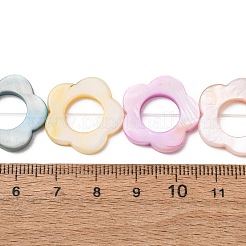 染め天然淡水シェルビーズ連売り  花  ミックスカラー  19.5~20x20x2~2.5mm  穴：0.8mm  約20個/連  15.47''（39.3センチメートル）&nbsp;SH-CBA2978-02