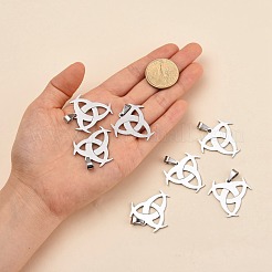 変色しにくいボーイズジュエリーオリジナルカラー201ステンレススチールトライアングルノットペンダント  ステンレス鋼色  31x35x1.5mm  穴：4x9mm&nbsp;STAS-I032-228