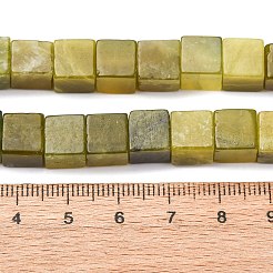 天然岫岩のヒスイのビーズ連売り  キューブ  8~8.5x8~8.5x8~8.5mm  穴：1.2mm  約46個/連  15.35''（39センチメートル）&nbsp;G-B155-C04-8x8mm