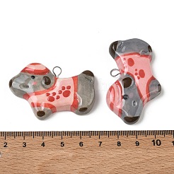 手作りの磁器のペンダント  鉄ループ付き  犬のチャーム  手描き  グレー  30~31.5x47~49x7~8mm  穴：4mm&nbsp;PR-CBA775D-02B
