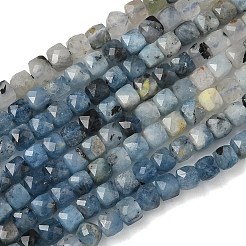 天然石アクアマリンビーズ連売り  多面カット  グレードA  キューブ  4~4.5x4~4.5x4~4.5mm  穴：0.9mm  約93~99個/連  14.69~15.28''（37.3~38.8センチメートル）&nbsp;G-B088-E10-04
