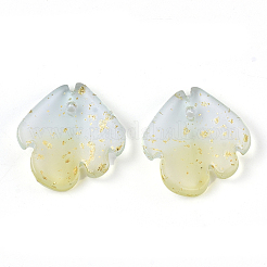 ツートン透明スプレー塗装ガラスチャーム  グリッターパウダー付き  艶消し  花  淡黄色  15x15x4mm  穴：1.2mm&nbsp;GLAA-T017-05-B06