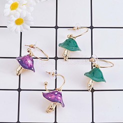 エナメル マッシュルーム ダングル スタッド ピアス  女性用金メッキ合金ハーフフープピアス  グリーン  47x24.5mm  ピン：0.7mm&nbsp;JE987B