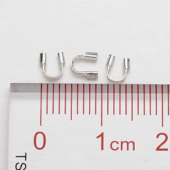 真鍮製U字カンU字金具  銀色のメッキ  約4 mm幅  長さ5mm  厚さ1mm  穴：0.5mm&nbsp;KK437-S