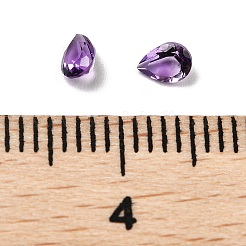 ファセット加工された天然アメジストのカボション  後ろ向き  涙の形  4x3x2mm&nbsp;G-I295-05C-15A-05