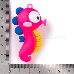 ポリ塩化ビニールのプラスチックチャーム  タツノオトシゴ  濃いピンク  60x35x26mm  穴：3mm&nbsp;X-KY-S172-04A