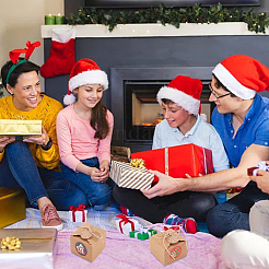 24 個長方形折りたたみクリエイティブクリスマス紙ギフトボックスコードとラウンドドット紙クリスマスステッカー  ミックスカラー  ギフト用の箱：6.5x6.5x4.5cm&nbsp;CON-WH0089-05