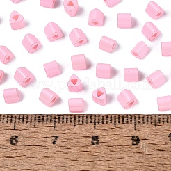 Fgbベーキングペイントガラスシードビーズ  三角形  三角穴  ピンク  3.5x3.5x3.5mm  穴：1.2~1.4mm  約7250個/ポンド&nbsp;SEED-Q040-09A-02