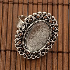 DIYのための13x18 mmの楕円形の透明なガラスカボションと鉄の花指リングコンポーネント合金カボションベゼルのセッティング  アンティークシルバー  17mm内径  トレイ：13x18mm&nbsp;DIY-X0195-AS