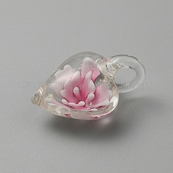 ガラスチャーム  花のチャーム付きハート  ラベンダーブラッシュ  27x21x11mm  穴：5.5x5.9mm&nbsp;GLAA-WH0036-21C