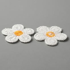 5枚の花びらの花の形のツートーンのかぎ針編みのアップリケ  バッグ用ポリエステル糸編み刺繍装飾  衣類  ヘッドバンド  帽子  枕  ホワイト  50x50x3mm&nbsp;DIY-WH0399-61F