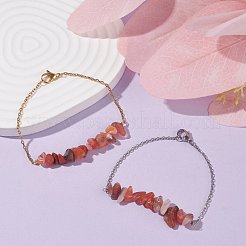 天然の赤瑪瑙チップビーズアンクレット、304ステンレススチールアズキチェーン付き  女性のためのアクセサリー用原石のアクセサリー  9.84インチ（25cm）  1pc /カラー&nbsp;AJEW-AN00481-04