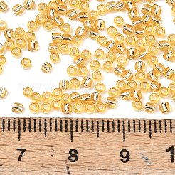 トーホー 11/0ラウンドビーズ  日本製シードビーズ  （シルバーの裏地付きライトトパーズ22)個  2.2mm  穴：0.8mm  約5555個/50g&nbsp;SEED-XTR11-0022