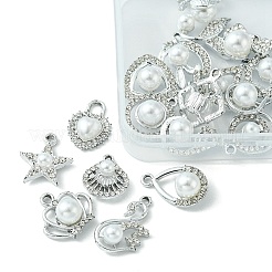 20スタイルの合金クリスタルラインストーンペンダント20個。  ABSプラスチック模造パールビーズ付き  王冠＆鹿＆星＆花＆ハート＆月＆ちょう結び＆フィッシュテールチャーム  プラチナ  17~26x12.5~18.5x4.5~10mm  穴：1.6~2.5mm  1個/スタイル&nbsp;ALRI-YW0001-14