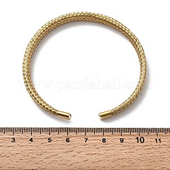 女性用編み込み304ステンレススチールカフバングル  イオンプレーティング（ip）  18KGP本金メッキ  内径：2-1/2x2-1/4インチ（6.2x5.8cm）&nbsp;BJEW-A067-08G