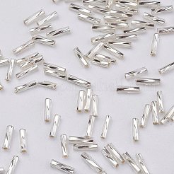 ガラスツイストビューグルビーズ  メタリックカラー  ホワイト  6x2mm  穴：0.5mm  約10000個/袋&nbsp;SEED-E002-6mm-821#