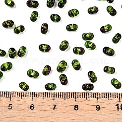 ピカソのスプレー塗装ガラスシードビーズ  ピーナッツ  濃い緑  6x4x3mm  穴：1.2mm  約4000個/ポンド&nbsp;SEED-T006-04-17