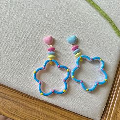 アクリルスタッドのピアス  花とハート  ディープスカイブルー  50mm&nbsp;WGEBA73-01